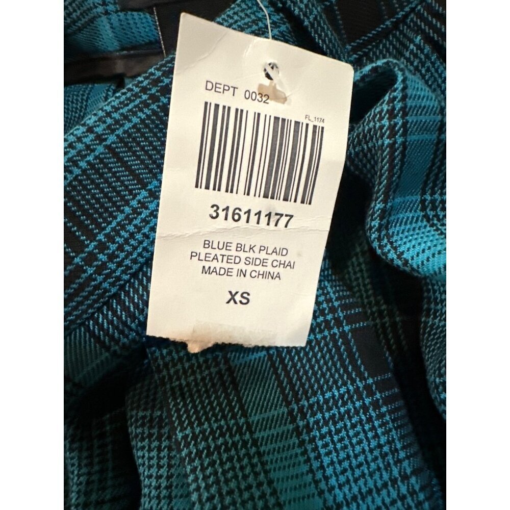 Hot Topic Blue & Black Plaid Pleated Skirt with Chain XS Juniors - Picture 3 of 3